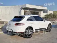 2016 Porsche Macan
