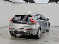 2016 Volvo V40