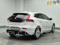 2016 Volvo V40