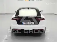 2017 KIA Stinger