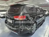 2017 KIA Carnival