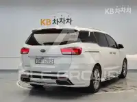 2017 KIA Carnival