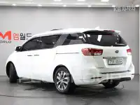 2017 KIA Carnival