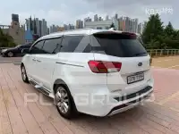 2017 KIA Carnival