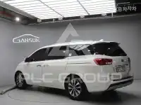 2017 KIA Carnival
