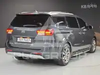 2017 KIA Carnival