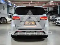 2017 KIA Carnival