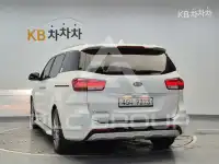2017 KIA Carnival