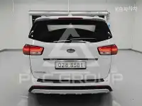 2017 KIA Carnival