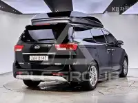 2017 KIA Carnival