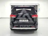 2017 KIA Carnival