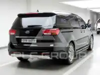 2017 KIA Carnival