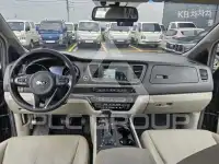 2017 KIA Carnival