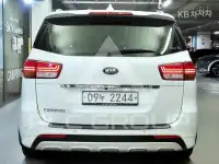 2017 KIA Carnival