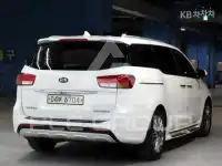 2017 KIA Carnival