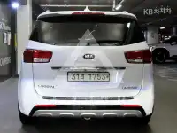 2017 KIA Carnival
