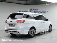 2017 KIA Carnival