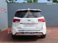 2017 KIA Carnival