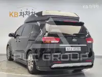 2017 KIA Carnival
