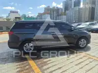 2017 KIA Carnival