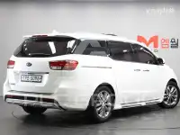 2017 KIA Carnival