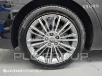 2017 Genesis G90