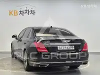 2017 Genesis G90