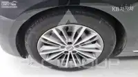 2017 Genesis G90