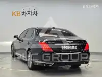 2017 Genesis G90