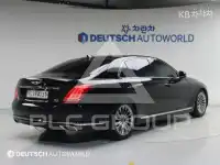 2017 Genesis G90