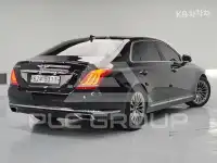 2017 Genesis G90