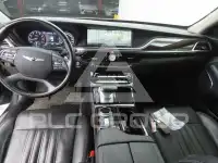 2017 Genesis G90