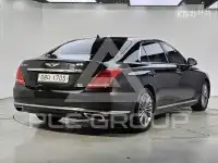 2017 Genesis G90