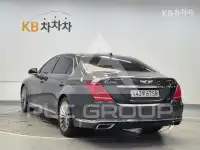 2017 Genesis G90