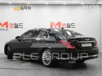 2017 Genesis G90