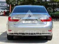 2017 Lexus ES