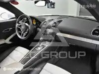 2017 Porsche Cayman