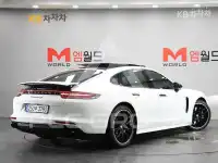 2017 Porsche Panamera