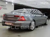 2017 Volvo S90