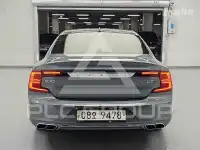 2017 Volvo S90