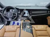 2017 Volvo V90