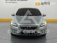 2017 Volvo V40