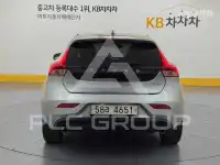 2017 Volvo V40