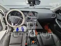 2017 Volvo V40