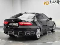 2017 Jaguar XE