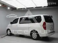 2018 Hyundai Starex