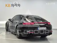 2018 Porsche Panamera