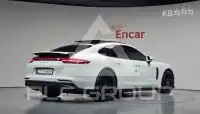 2018 Porsche Panamera