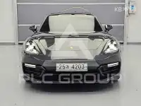 2018 Porsche Panamera