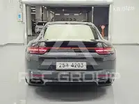 2018 Porsche Panamera